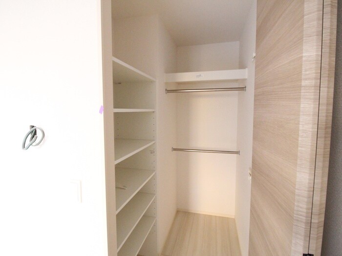 物件内観写真11　(収納)