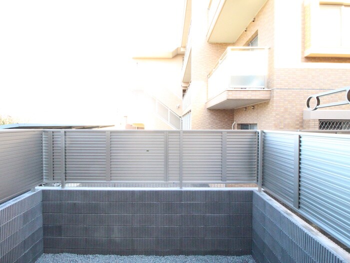 物件内観写真12　(室内からの展望)