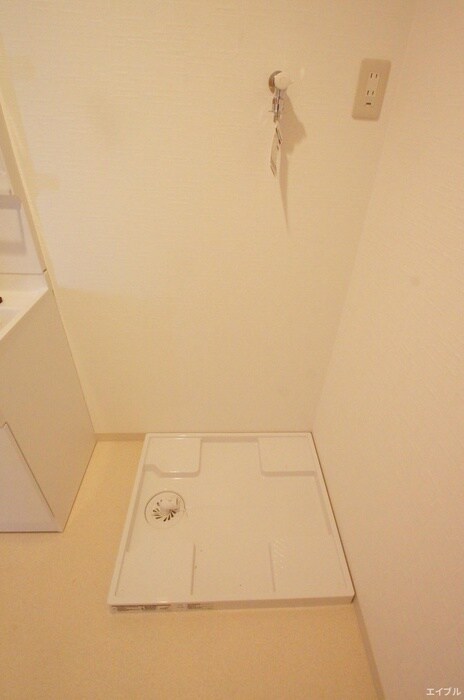 物件内観写真18　(洗濯機置場)