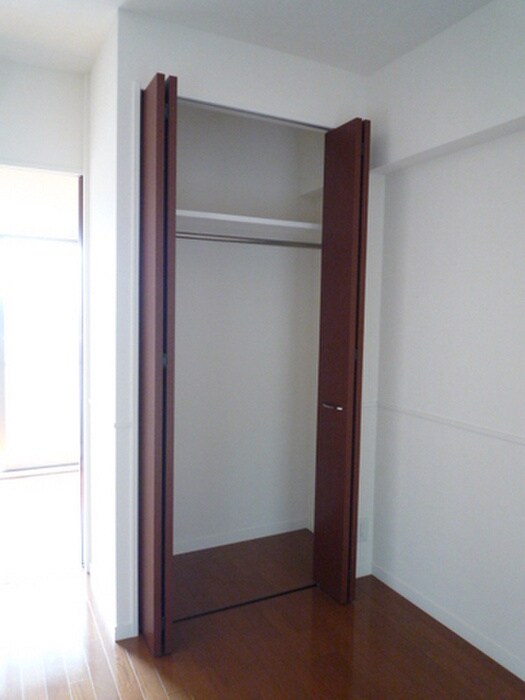 物件内観写真10　(収納)