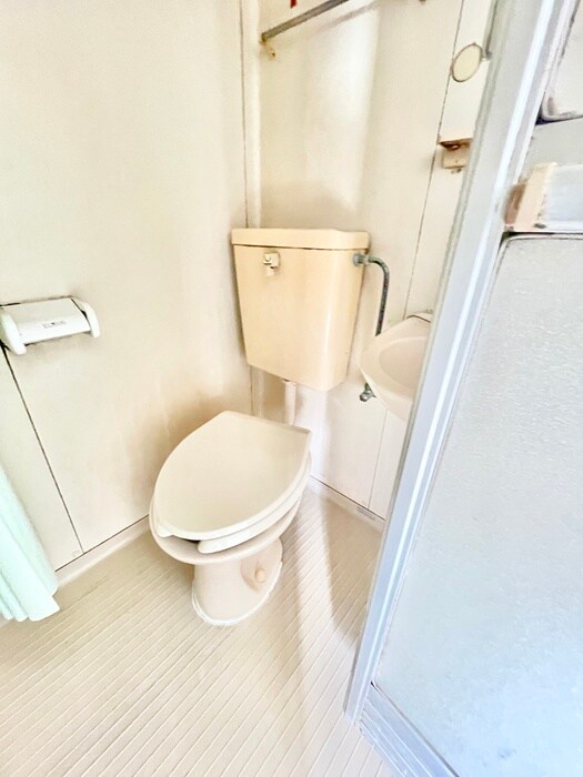 物件内観写真8　(トイレ)