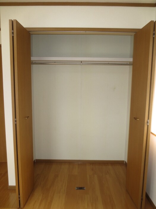 物件内観写真10　(収納)
