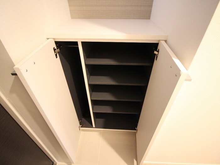 物件内観写真11　(靴箱)