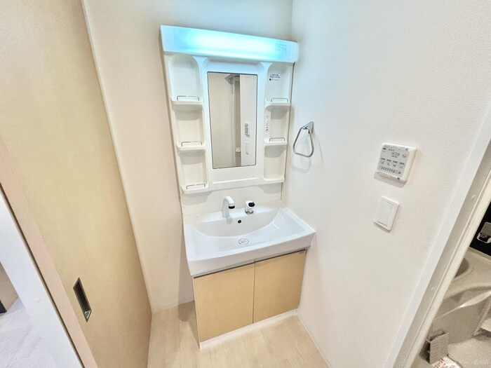 物件内観写真8　(洗面)