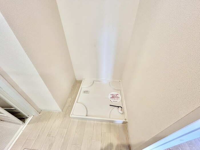 物件内観写真9　(洗濯機置場)