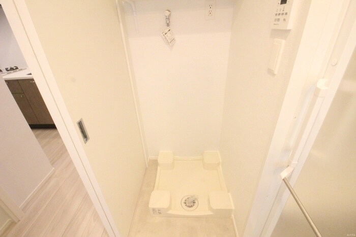 物件内観写真14　(洗濯機置場)