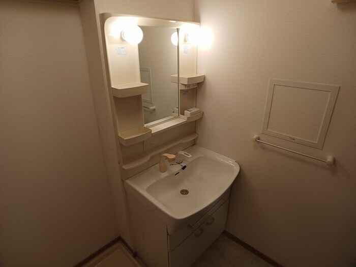 物件内観写真12　(洗面)