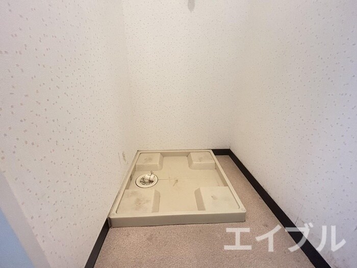 物件内観写真15　(洗濯機置場)