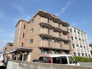 ウイングアベニュ－空港東外観写真