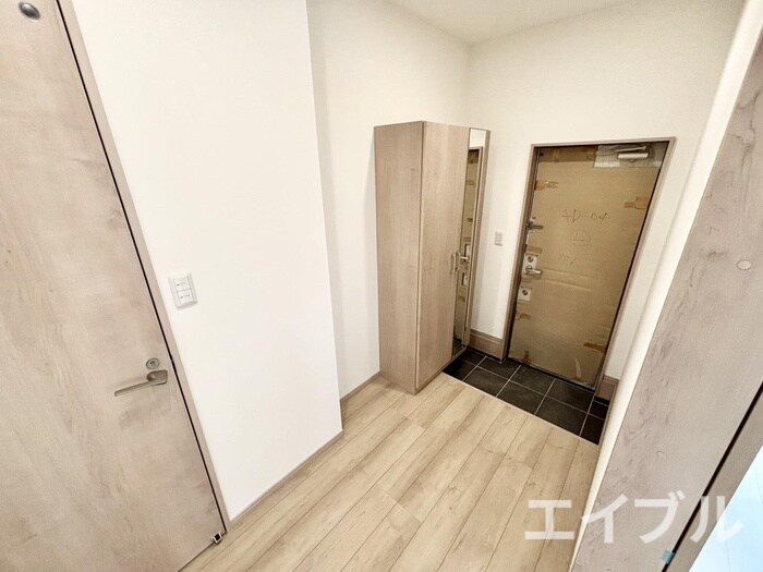 物件内観写真2　(玄関)
