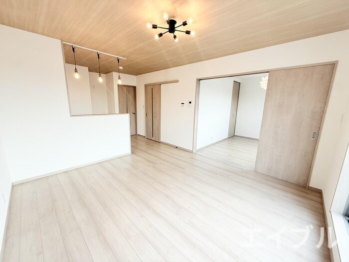 物件内観写真3　(居室)