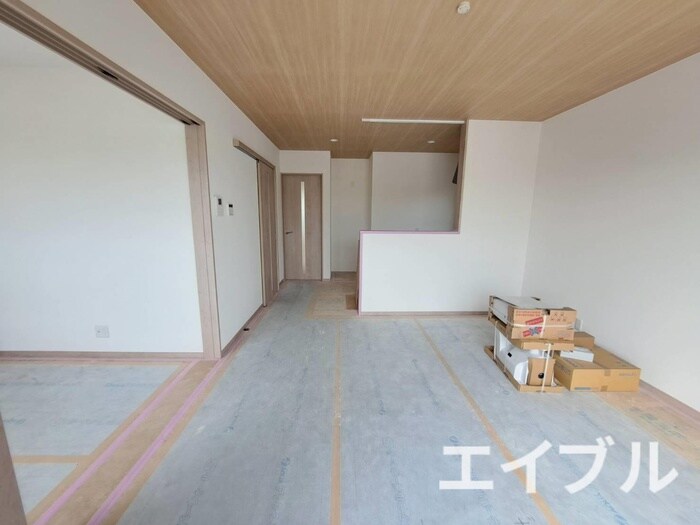 物件内観写真3　(居室)