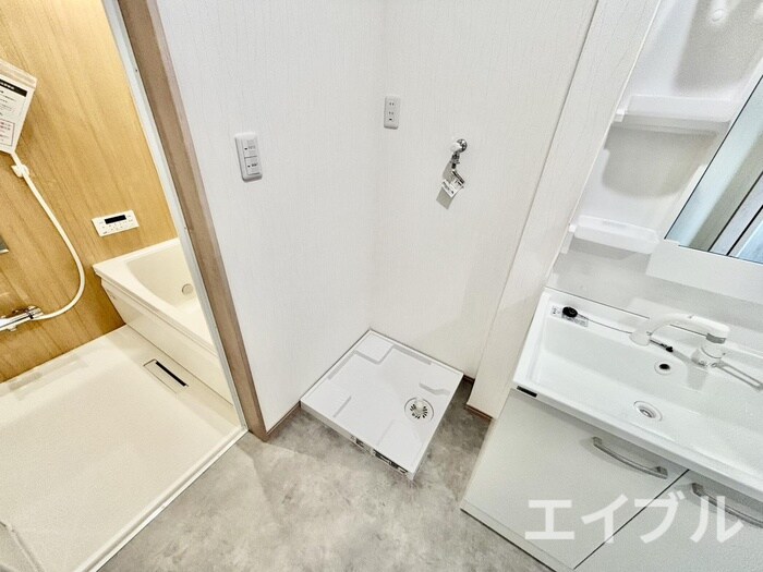 物件内観写真13　(洗濯機置場)