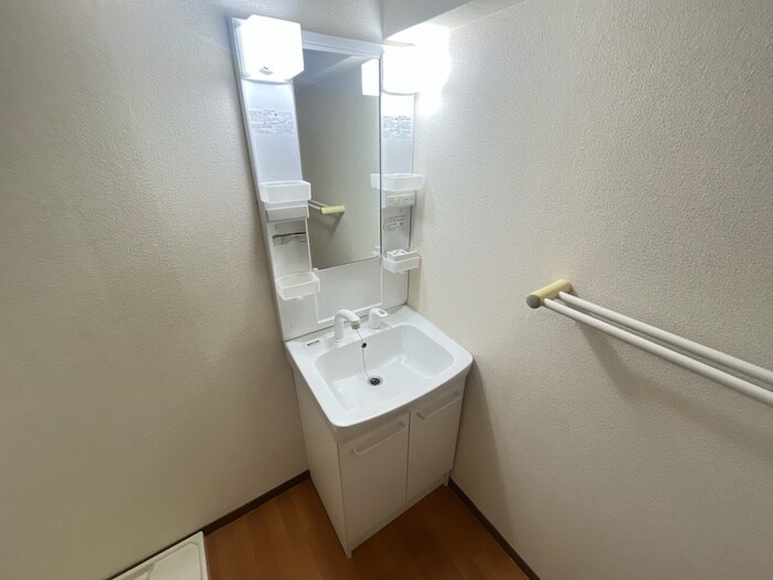 物件内観写真12　(洗面)