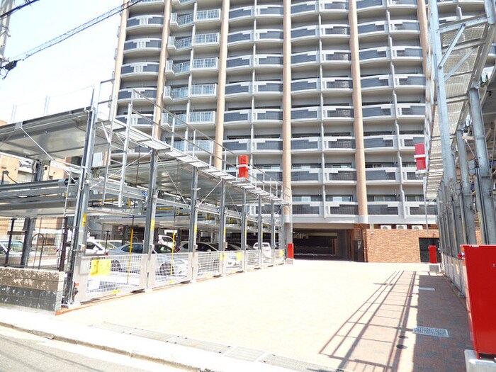 物件外観写真2　(駐車場)