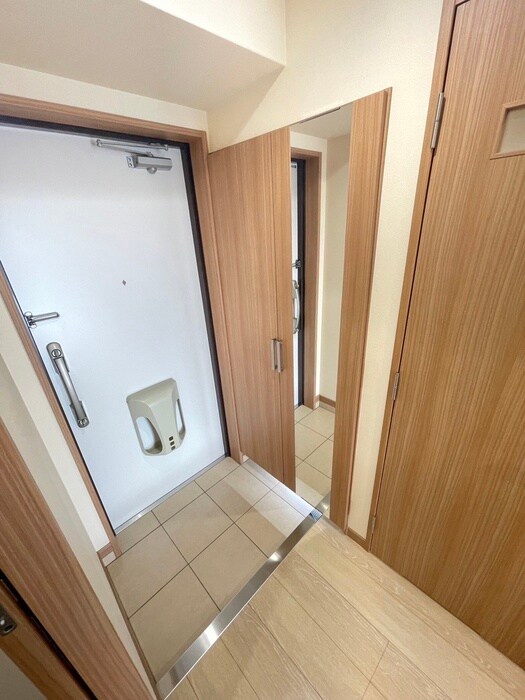 物件内観写真14　(玄関)