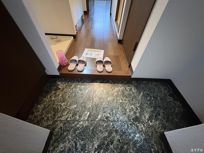 物件内観写真15　(玄関)