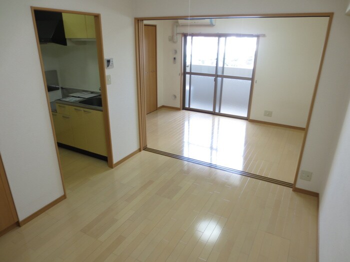 物件内観写真7　(居室)