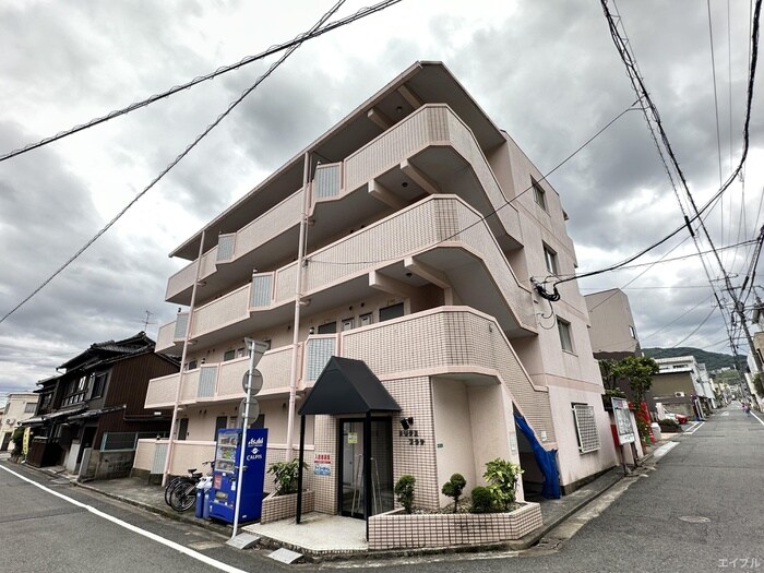 カリタスプラザの物件外観写真
