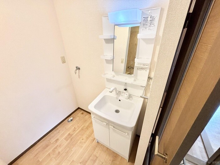 物件内観写真8　(洗面)