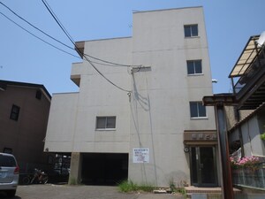 梅崎ビル外観写真