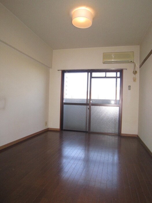 物件内観写真4　(居室)