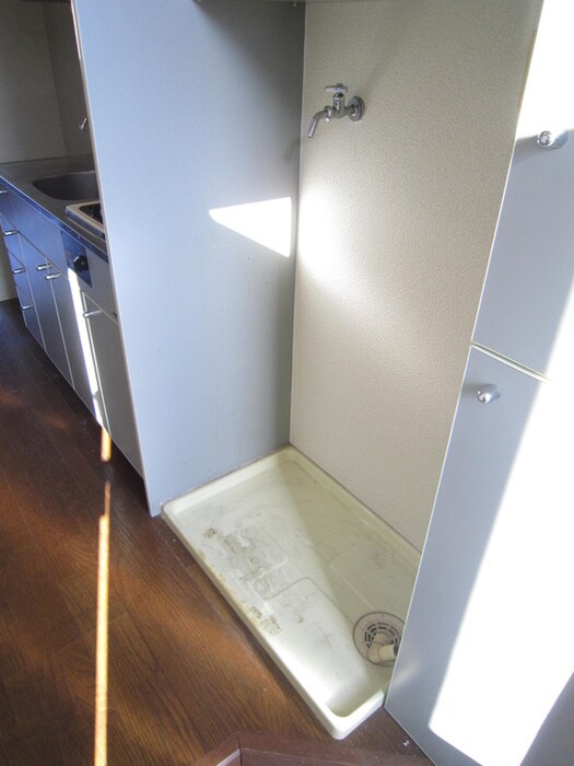 物件内観写真9　(洗濯機置場)