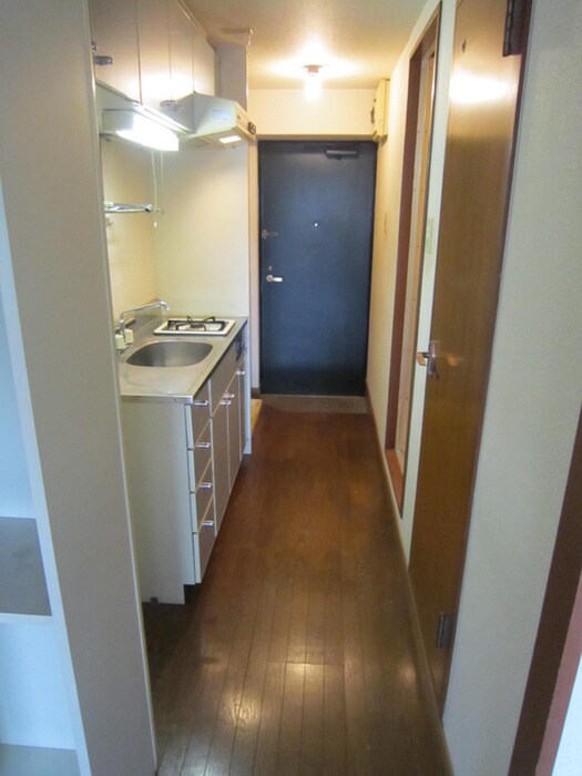 物件内観写真12　(廊下)