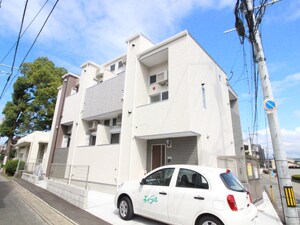 アモーネス外観写真