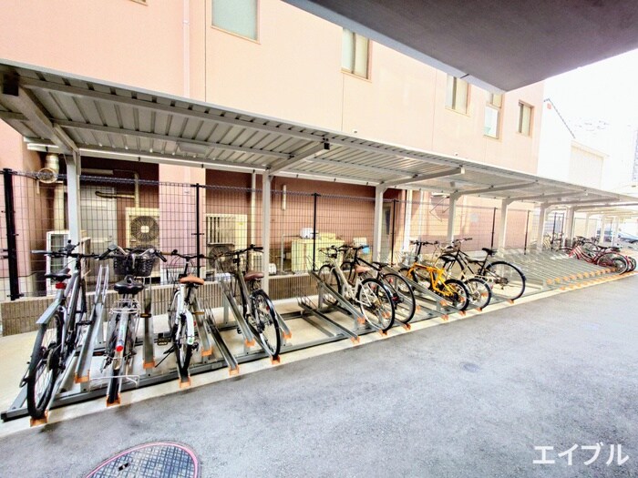 物件外観写真5　(駐輪場)