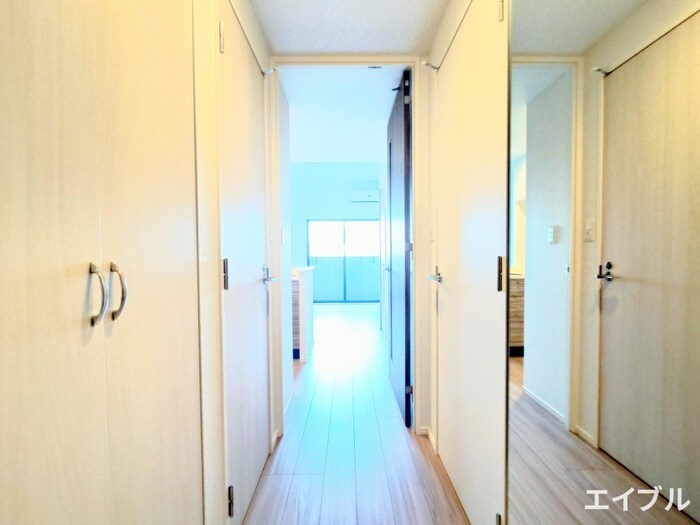 物件内観写真17　(廊下)