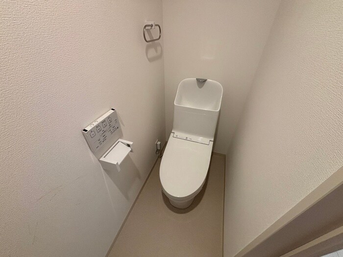 物件内観写真9　(トイレ)