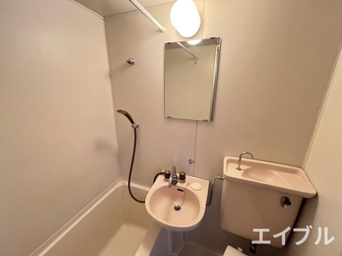 物件内観写真12　(洗面)