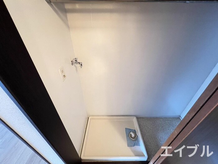 物件内観写真13　(洗濯機置場)