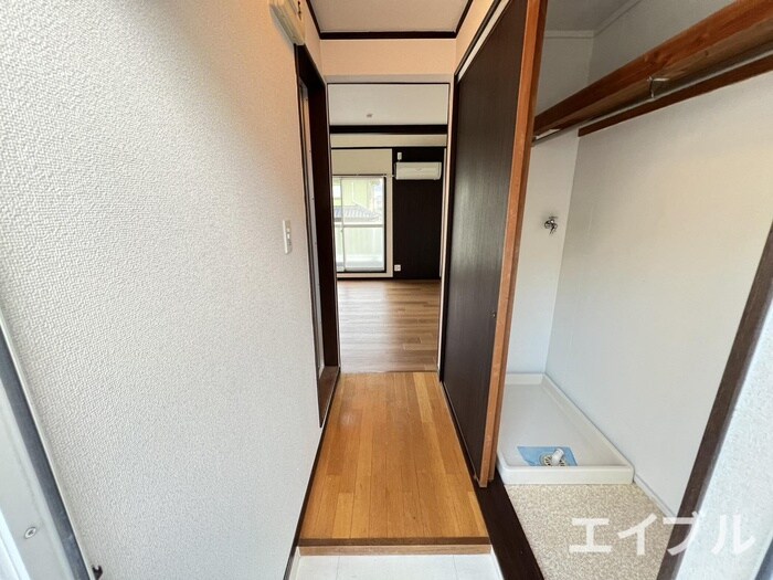 物件内観写真16　(廊下)