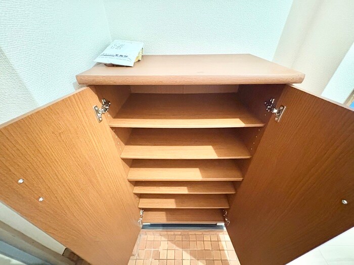 物件内観写真14　(靴箱)