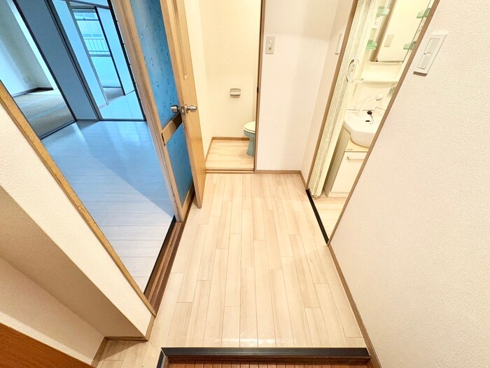 物件内観写真17　(廊下)