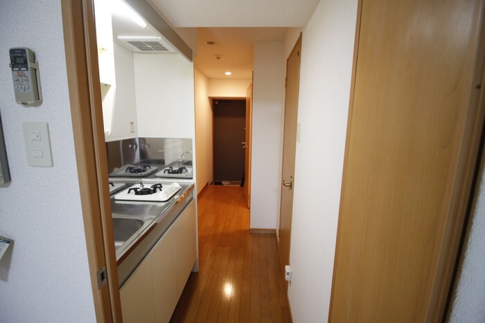 物件内観写真15　(廊下)