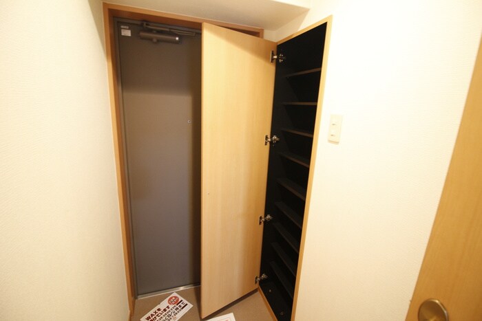 物件内観写真17　(靴箱)