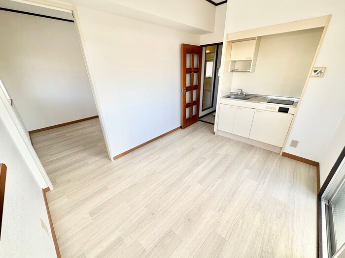 物件内観写真6　(居室)