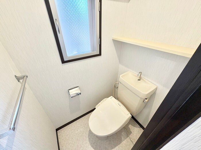 物件内観写真11　(トイレ)