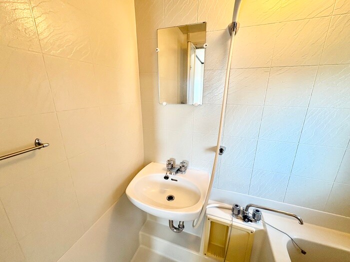 物件内観写真12　(洗面)