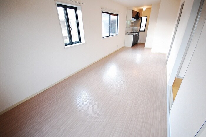 物件内観写真4　(居室)