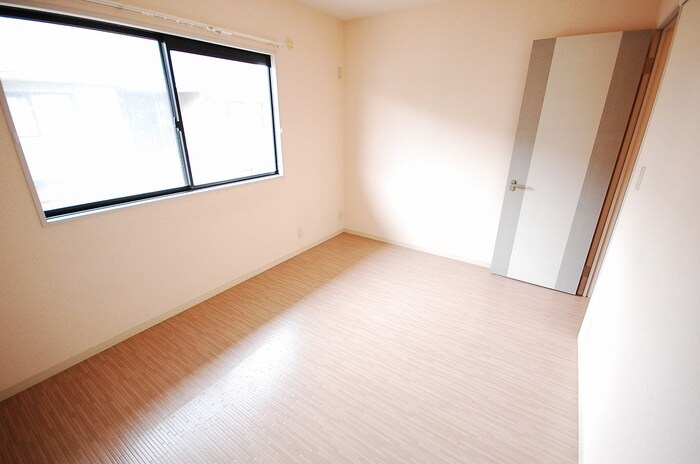 物件内観写真5　(居室)