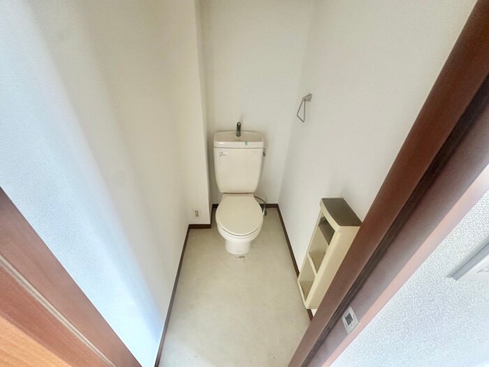 物件内観写真8　(トイレ)