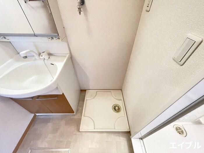 物件内観写真20　(洗濯機置場)