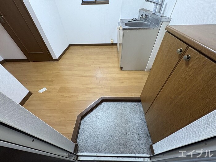 物件内観写真15　(玄関)