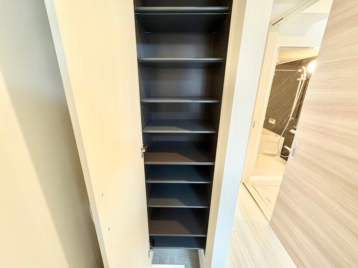 物件内観写真18　(靴箱)