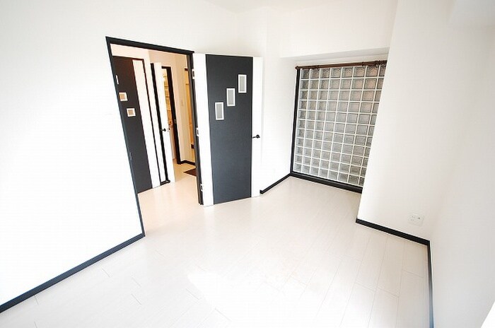 物件内観写真9　(居室)