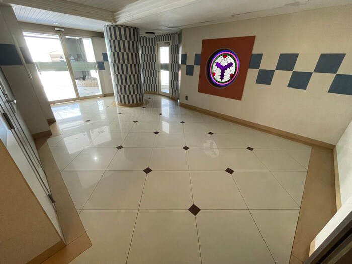 物件外観写真6　(エントランス部分)